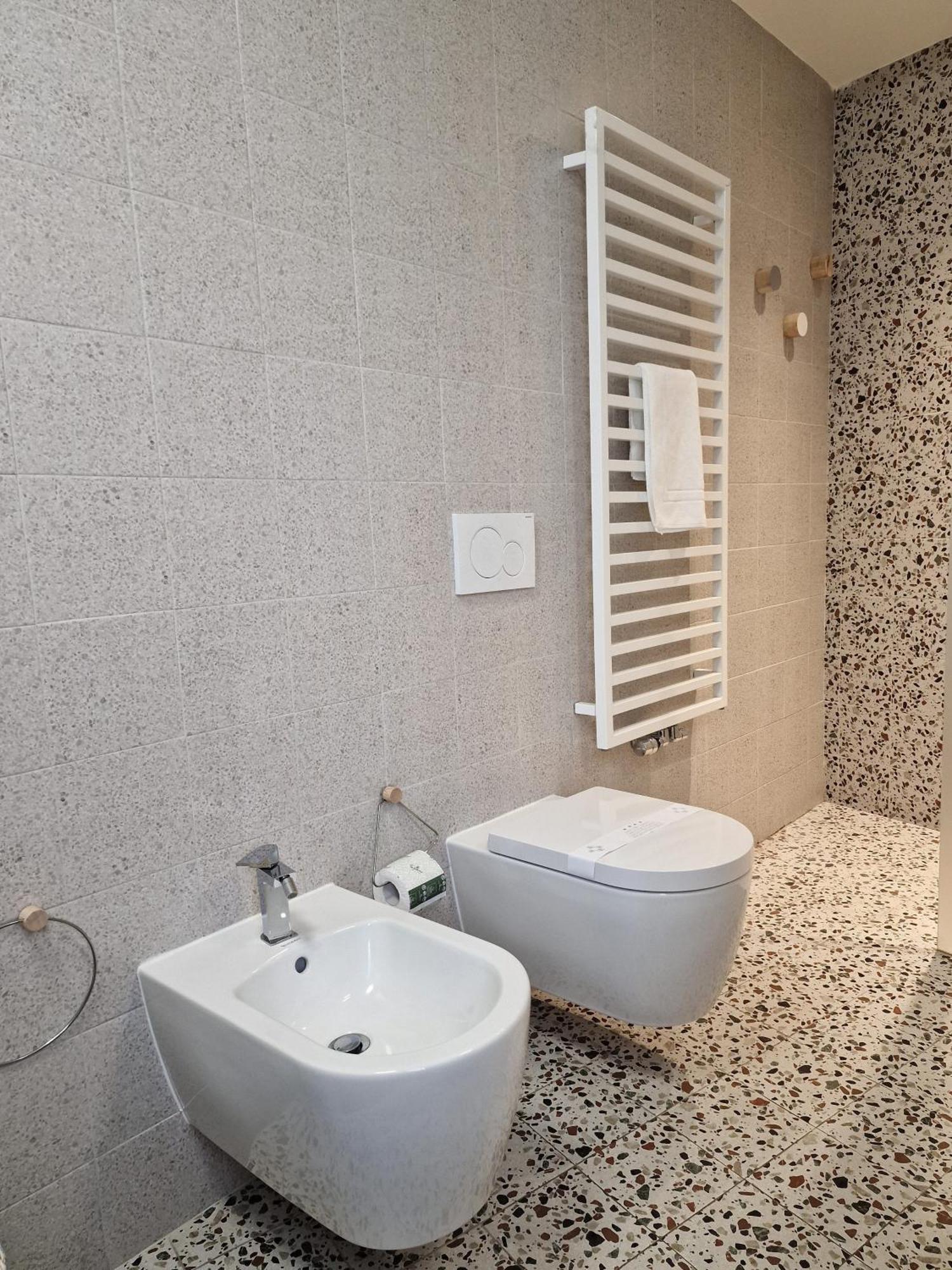 Cozy Flat Mins Walk To Navigli And Metro Porta Genova Apartment มิลาน ภายนอก รูปภาพ